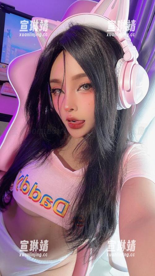 金发HomieGirl，Sayo Momo的私房宝藏图包！